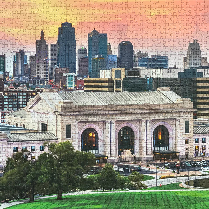 1000 pc Kansas City Puzzle Company - Union Station